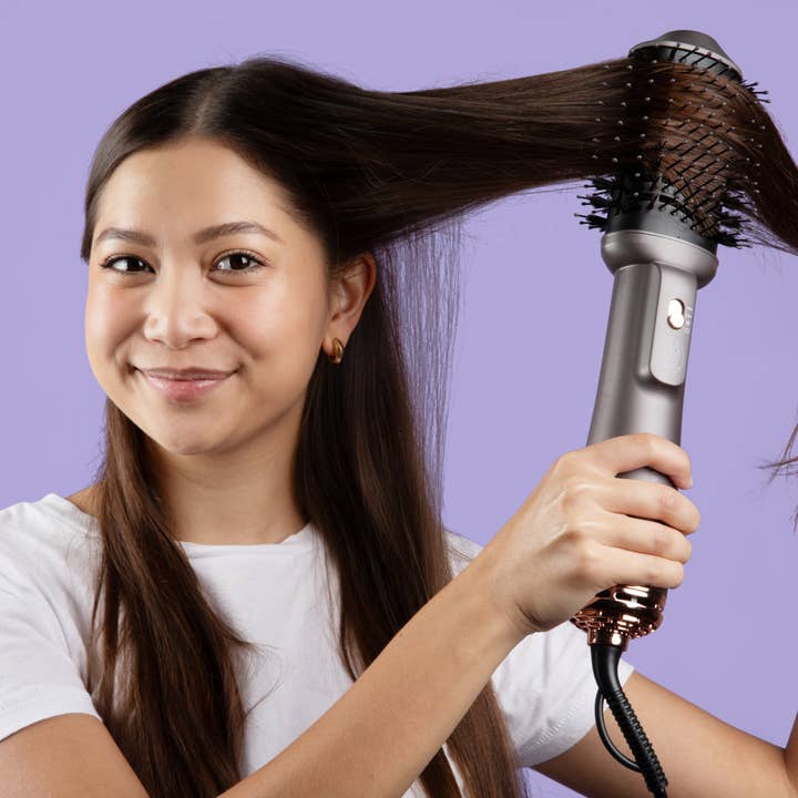 Glister - Wholesale Hair dryer - 4-in-1 Blowout Brush Hair Dryer & Volumizing Styler3