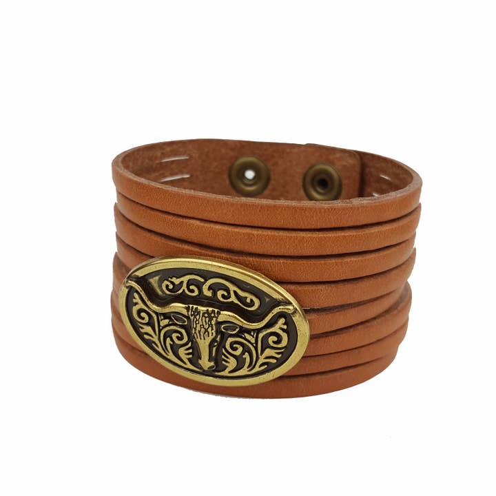 Axesoria West - Wholesale Cuff bracelet - Genuine Leather Cuff with Long Horn Concho Design2