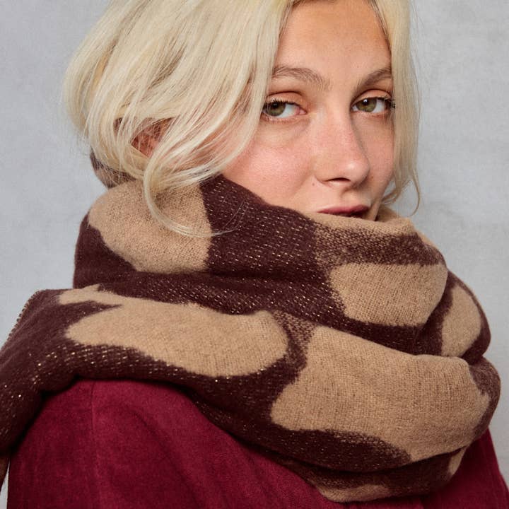 BYREN | ÉLINE L'ATELIER - Wholesale Scarf - Women's - Wool scarf with leopard pattern FL215DF6