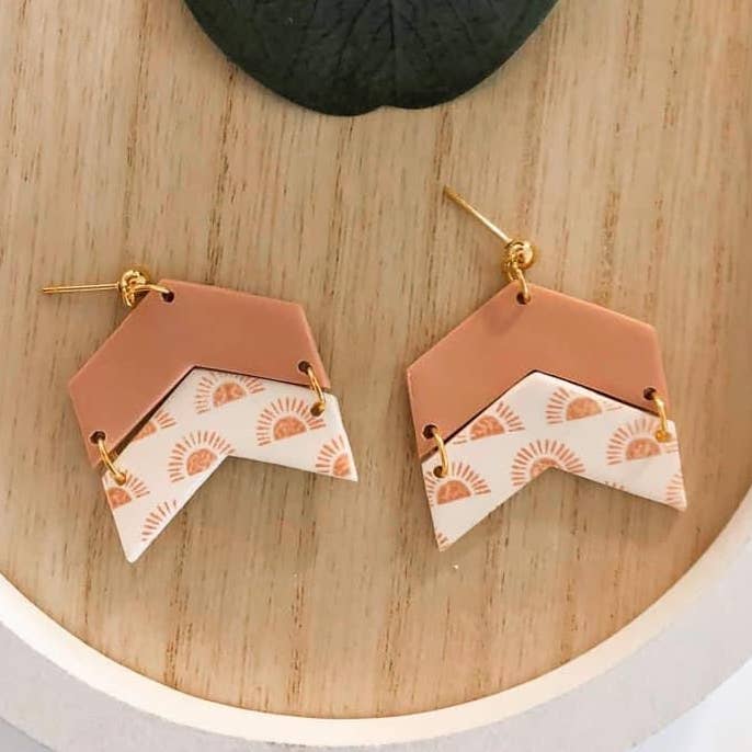 Rust Rainbow Chevron for wholesale by TuLa Clay Co