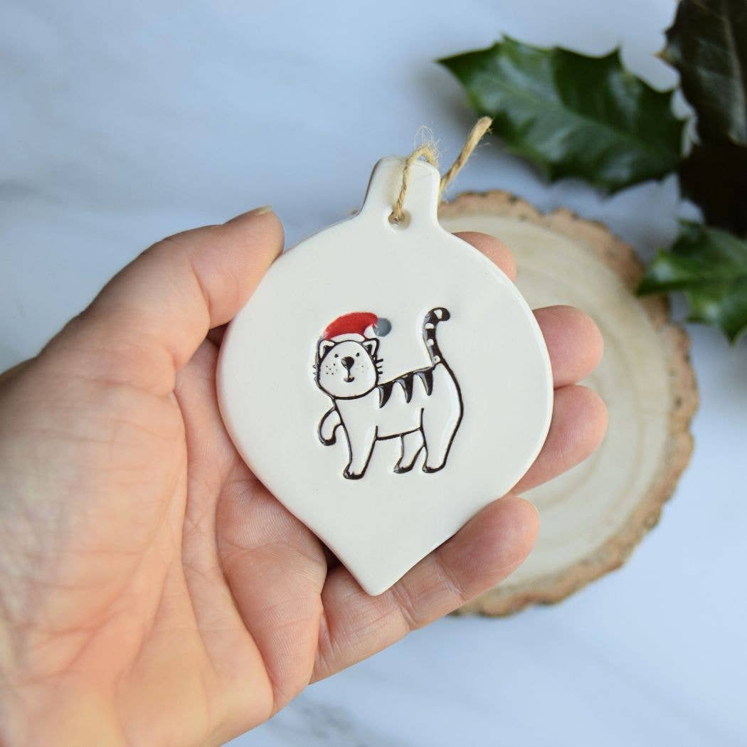 Broadlands Pottery – wholesale Ornament – Christmas - Cat with Santa Hat - Handmade ceramic bauble1