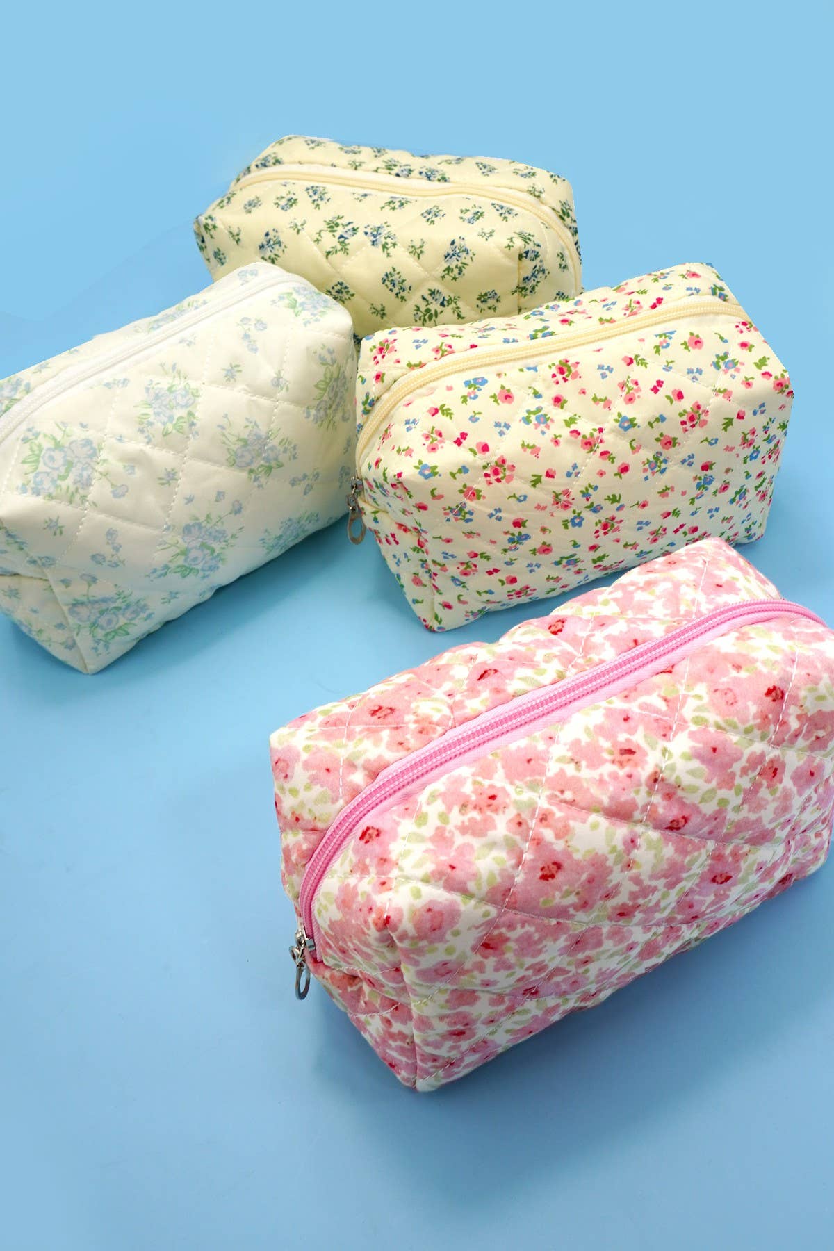 JOSSLYN by wall to wall - Wholesale Makeup/Cosmetic Bag - FLORAL TOILE PATTERN MAKEUP COSMETIC POUCH BAG | 40P5628