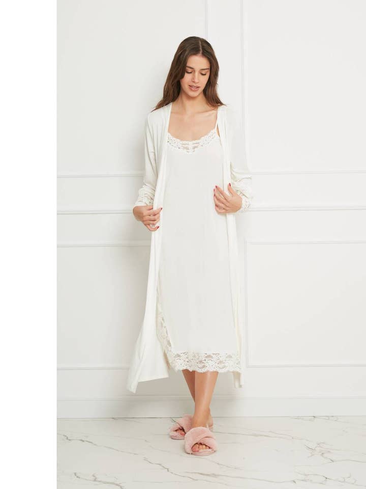 Soft Viscose Robe with a Delicate Lace Trim for wholesale by Oh!Zuza