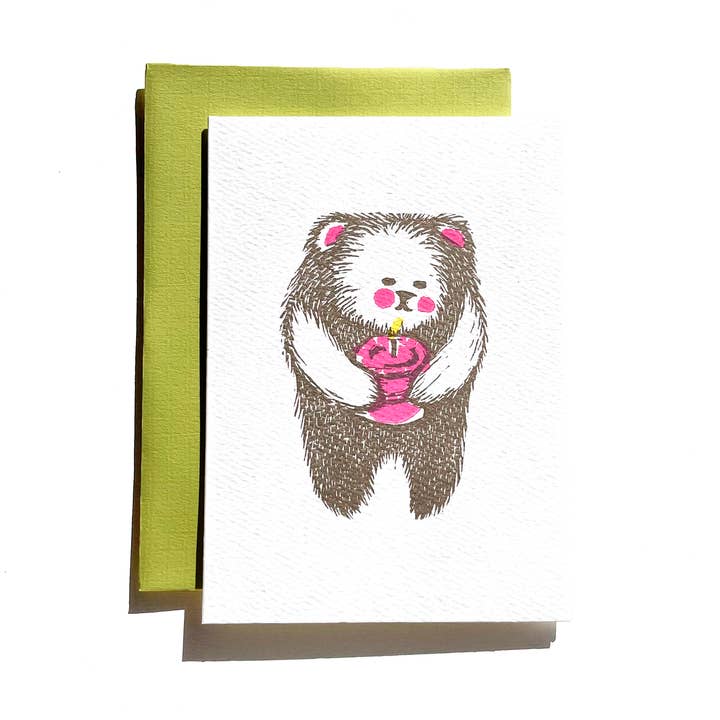 Björn med tårta brevpress linokut kort för wholesale av Loaded Hips Press