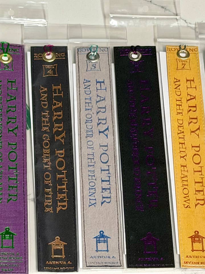 Marcador de Livro de Lombada Resgatada de Harry Potter por atacado de Black Velvet Coyote