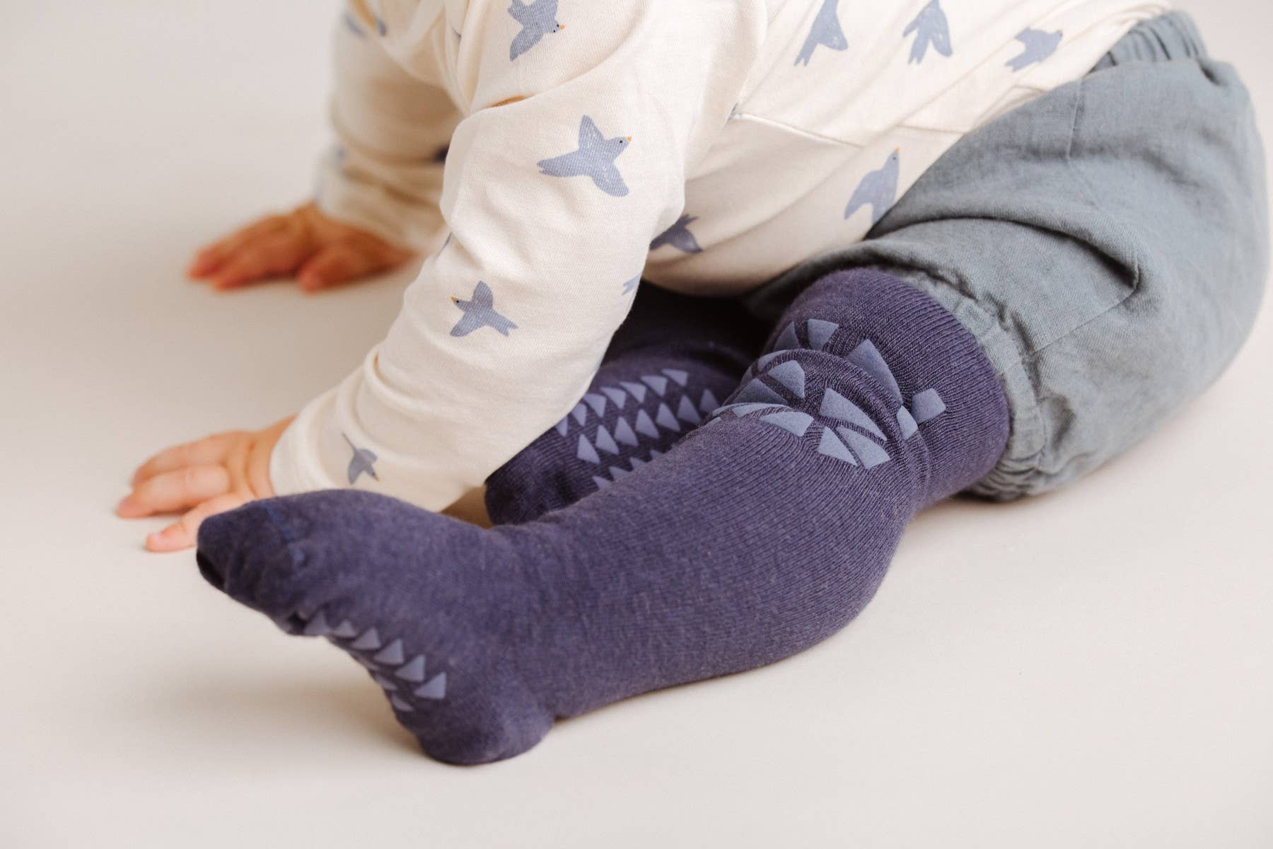 Olie the Curious - Wholesale Tights - Kids - Underwater Adventures Crawling Tight5