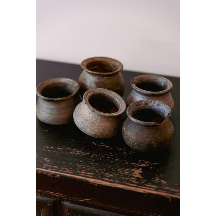Curated Studio - Wholesale Plant Pot - Antique Clay Pot1