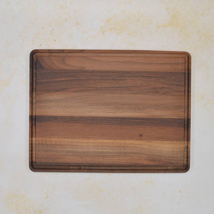 Breza PR Cedomir Vitkovac - Wholesale Cutting Board - Natural Walnut Serving & Cutting Board – 37x28 cm1