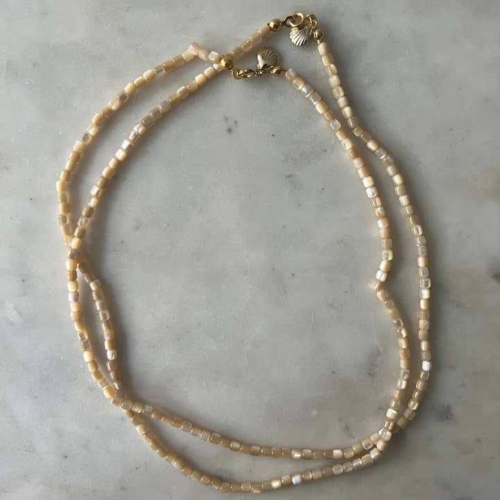 Ohhheylovely – Großhandel Halsband/Collier – Tiny Beige Pearl Choker1