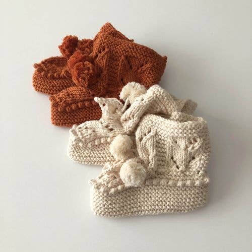Omnis Pura – wholesale Booties – Baby – Organic Cotton Hand Knitted 0-1Y Pompom Booties4