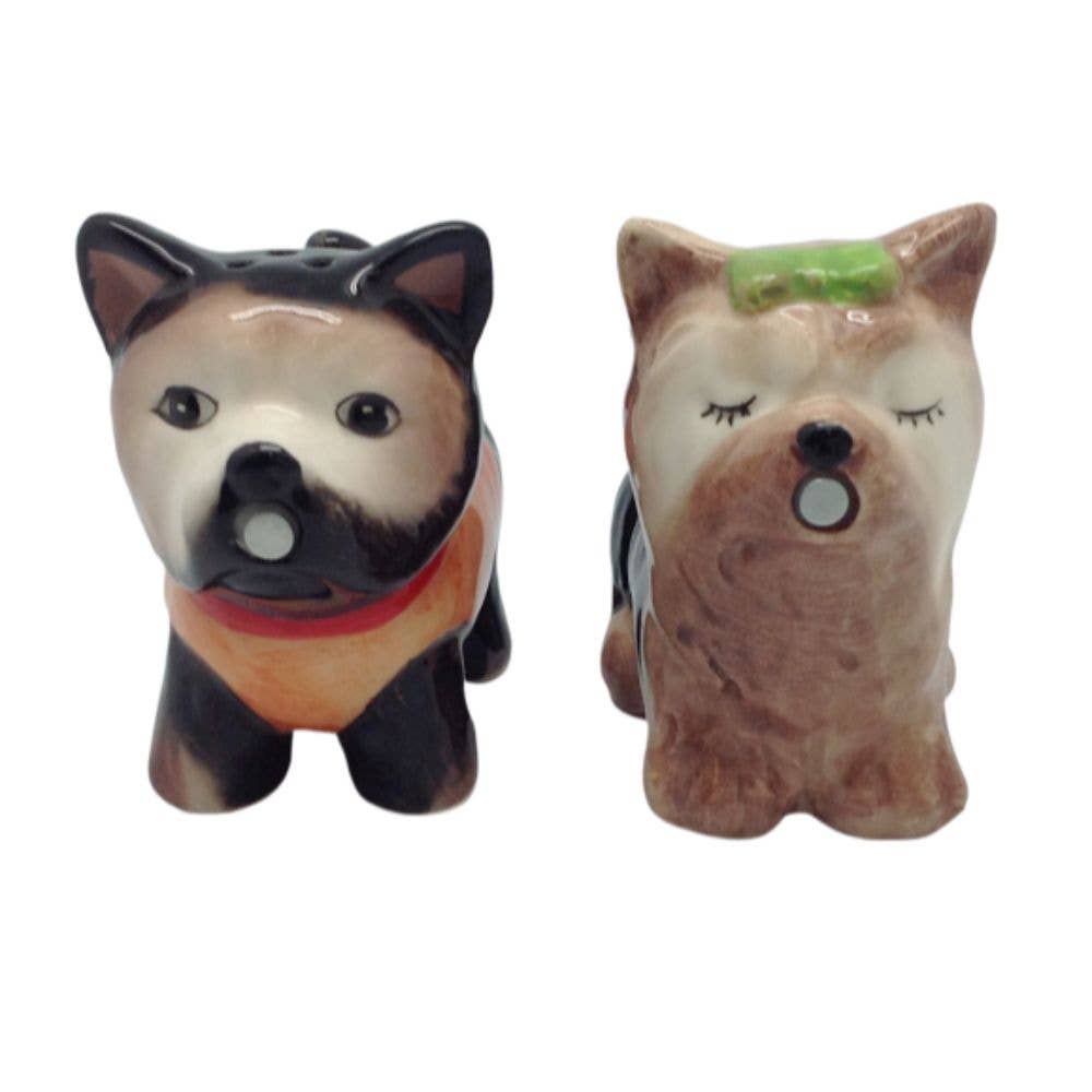 European Heritage Gifts - Wholesale Salt & Pepper Shaker Set - Ceramic Salt & Pepper sets Magnetic Dogs1