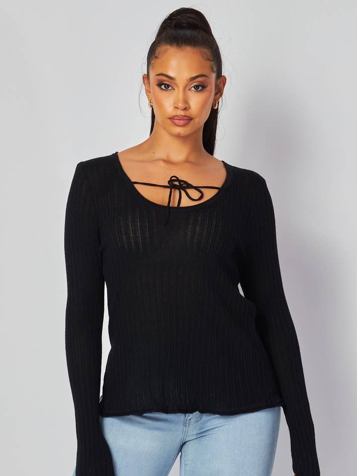 Top in maglia leggera con cravatta Abelyn (HT8637) per la vendita all'ingrosso da parte di Hot & Delicious