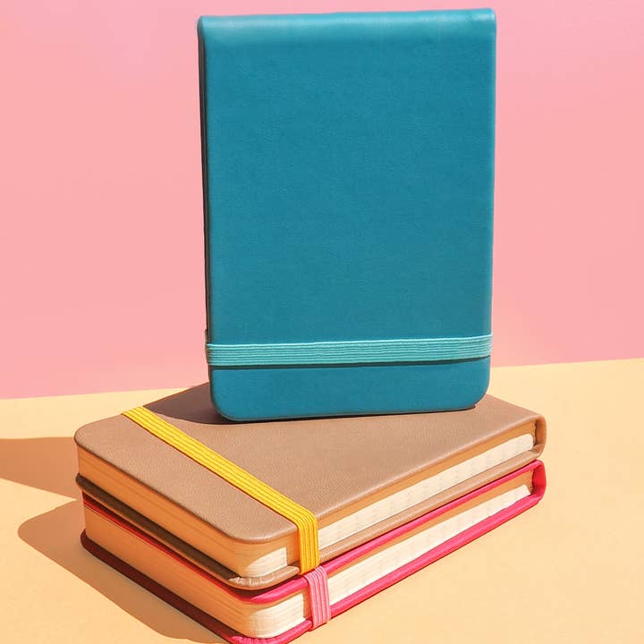 MANIFOL - Wholesale Notebook - A6 VERTICAL LEATHERETTE NOTEBOOK WITH PEN1