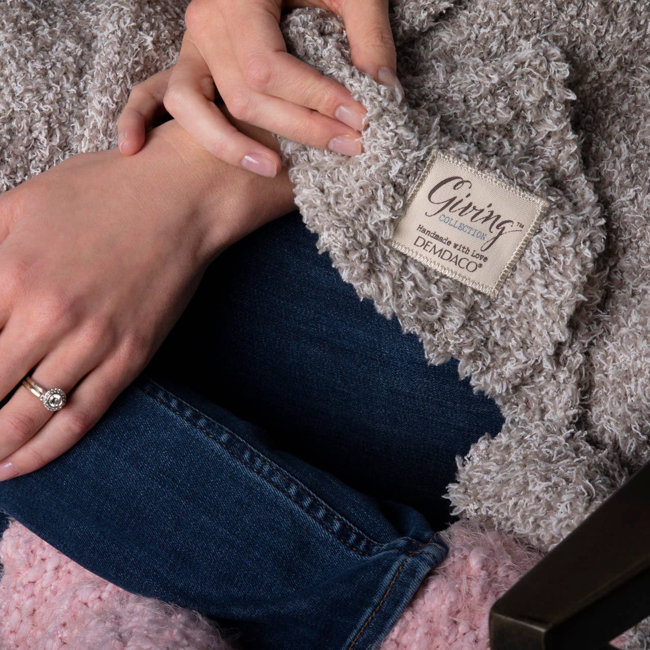 DEMDACO - Wholesale Throw Blanket - Taupe Giving Blanket6