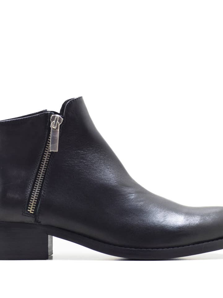 BOTA DE COURO COM ZÍPER por atacado de Elodie