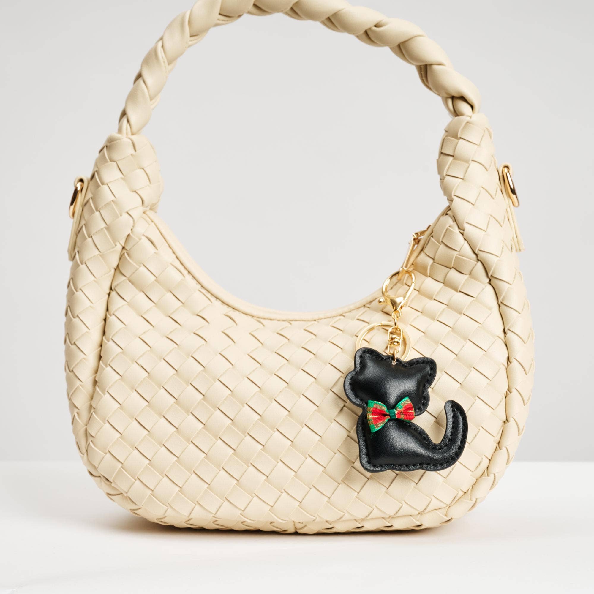 Black Kat Keychain Charm for wholesale on Faire1