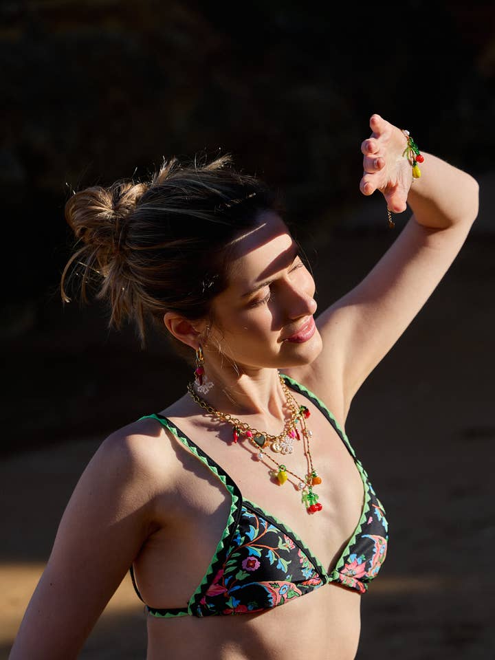 Pêche dorée – Engroshandel To-delt badedragt - Dame – Justérbar trekantsbikini med blomsterprint22