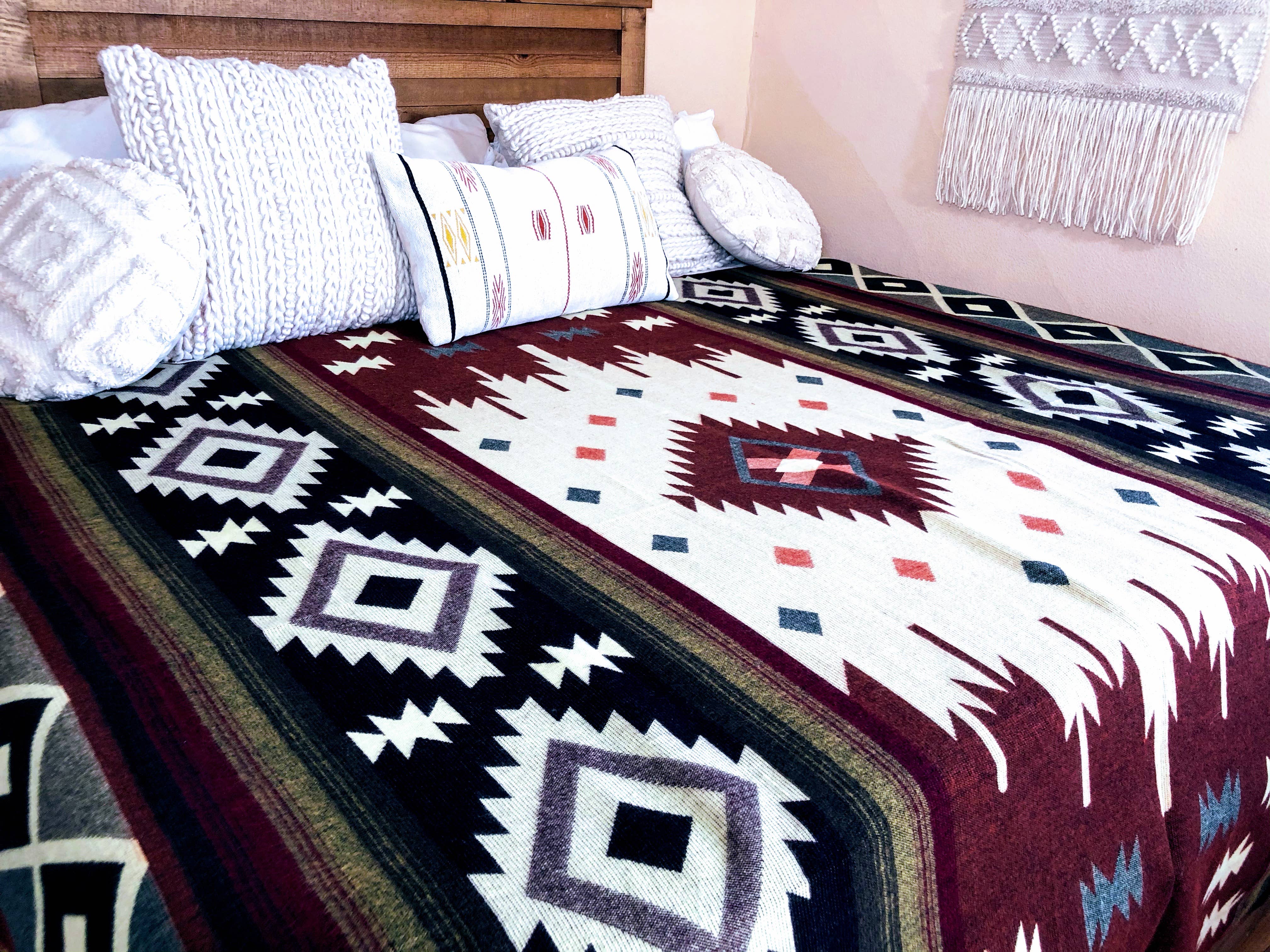 Alpaca market - Wholesale Bedding Blanket - Alpaca Blanket native style wholesale case12