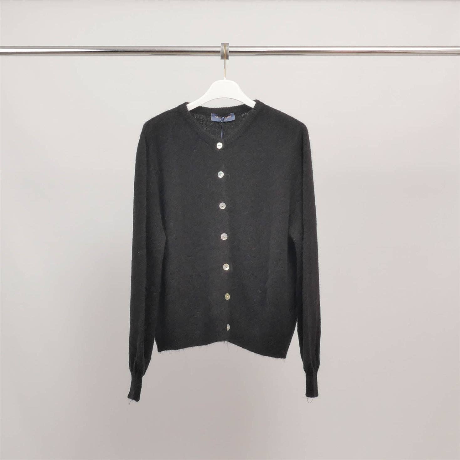 Cecile Wang - Vente Cardigan – femme - Gilet col rond en maille duveteuse PJ250058