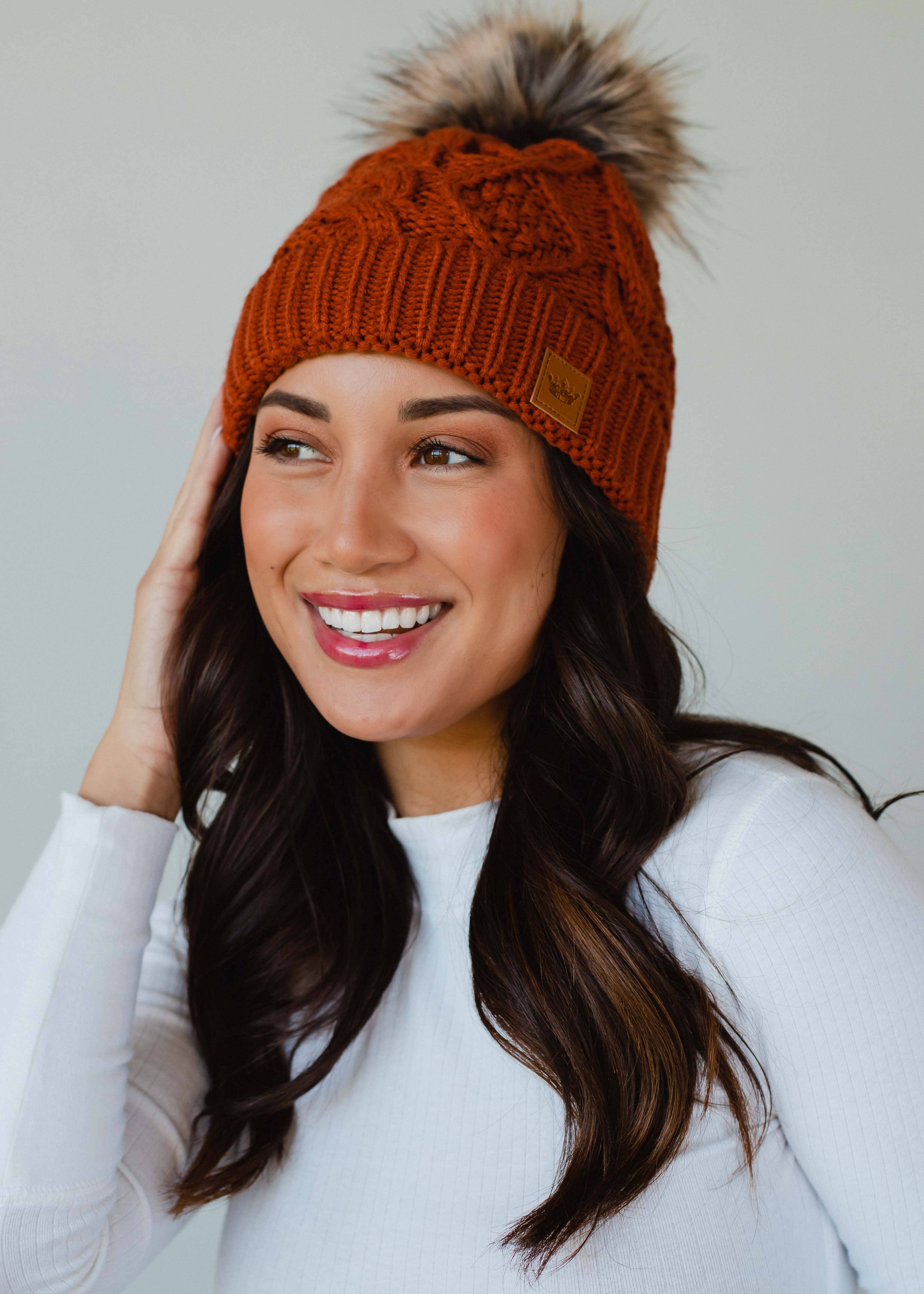 Panache Apparel Co. - Wholesale Beanie - Dames - Rust Cable Knit Pomhoed1