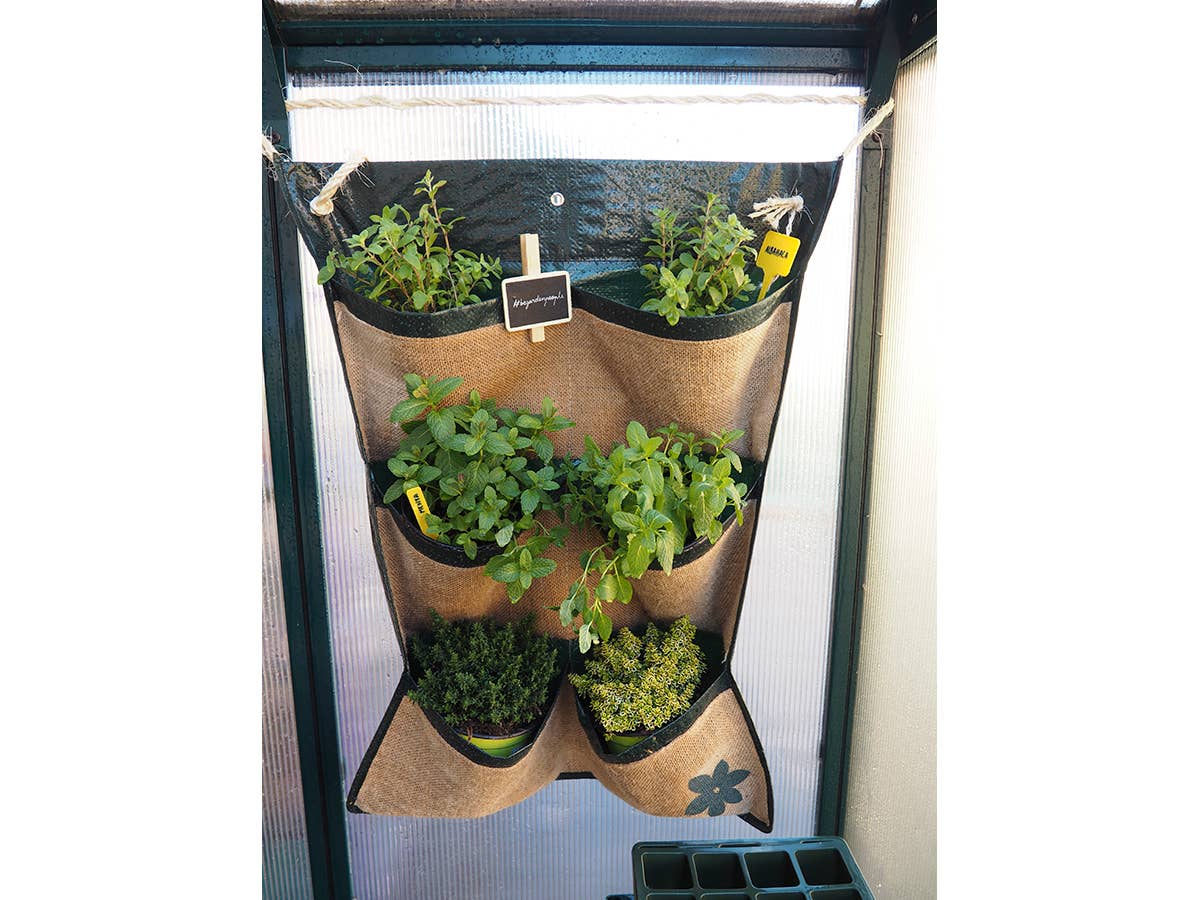 JARDIN Y NATURA OUTDOOR & GARDEN PRODUCTS SL – wholesale Wall planter – Vertical jute garden with 6 windows - WALL JUTE 64