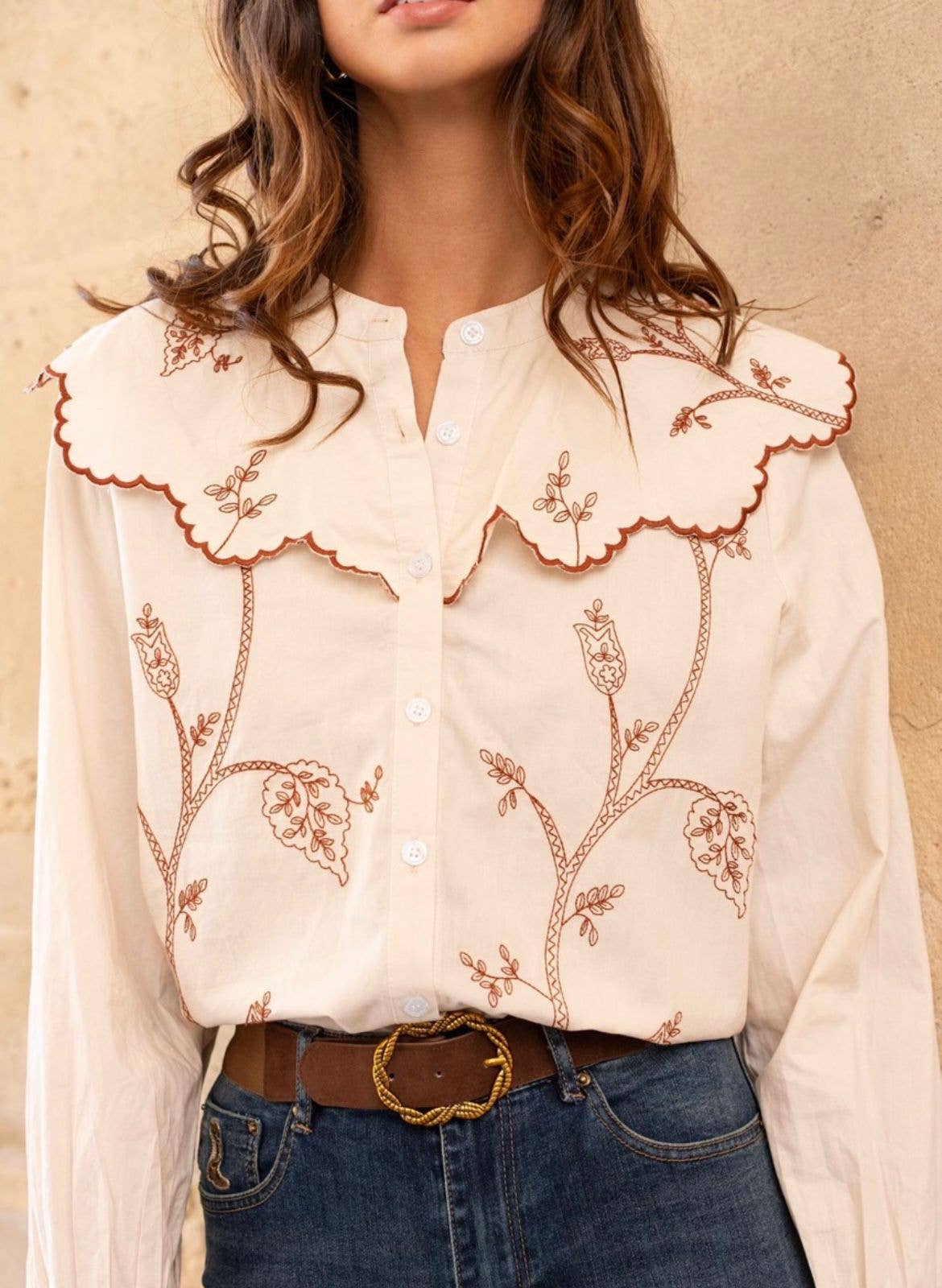 SWEET MAGIC MODA Y COMPLEMENTOS - Vente Chemise à col boutonné – femme - CHEMISE À MANCHES LONGUES AVEC DÉTAILS BRODÉS3