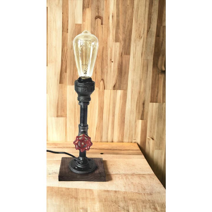 Mr. Willies Lighting - Wholesale Accent/Desk Lamp - Edison Straight Up with Valve On/Off Switch1