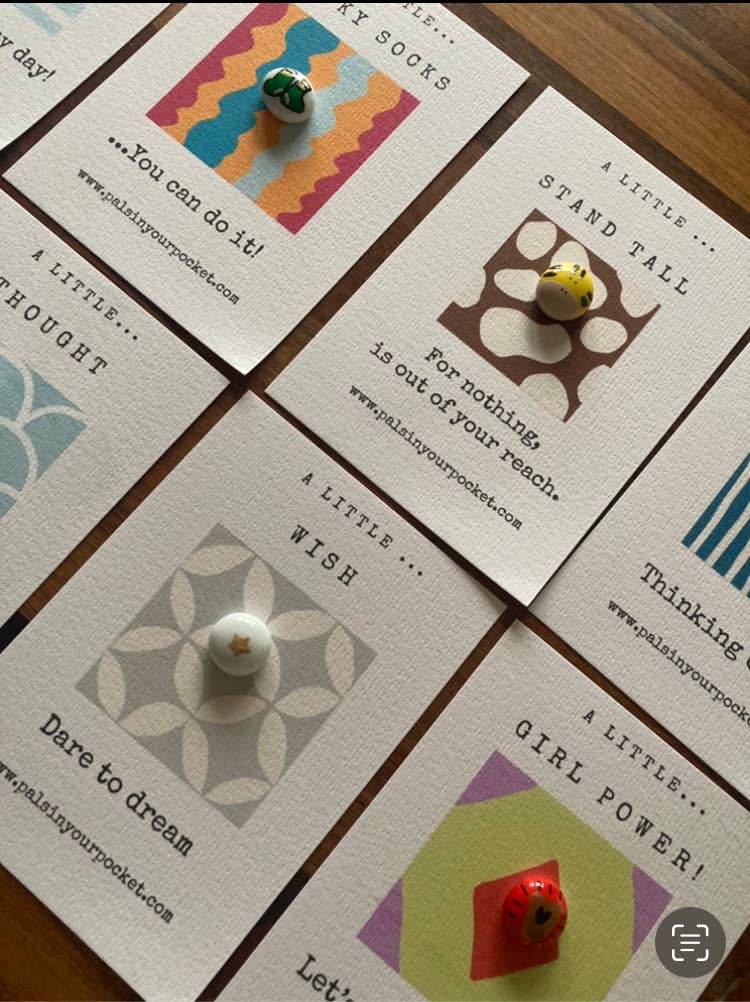 Pals in your Pocket – Großhandel Sammelmünze – Tier-Taschenfreund und Karte. Adoptiere ein Haustier Giraffe. Vertrauen1