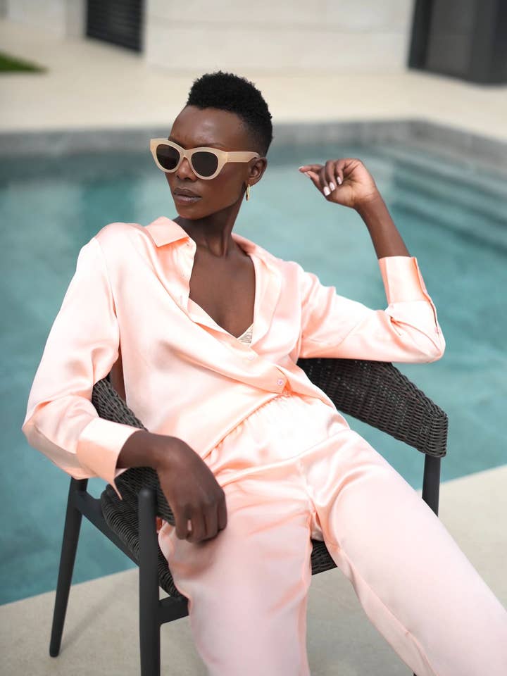 Diana silk blouse in peach for wholesale by Bel Cashmere S.C.