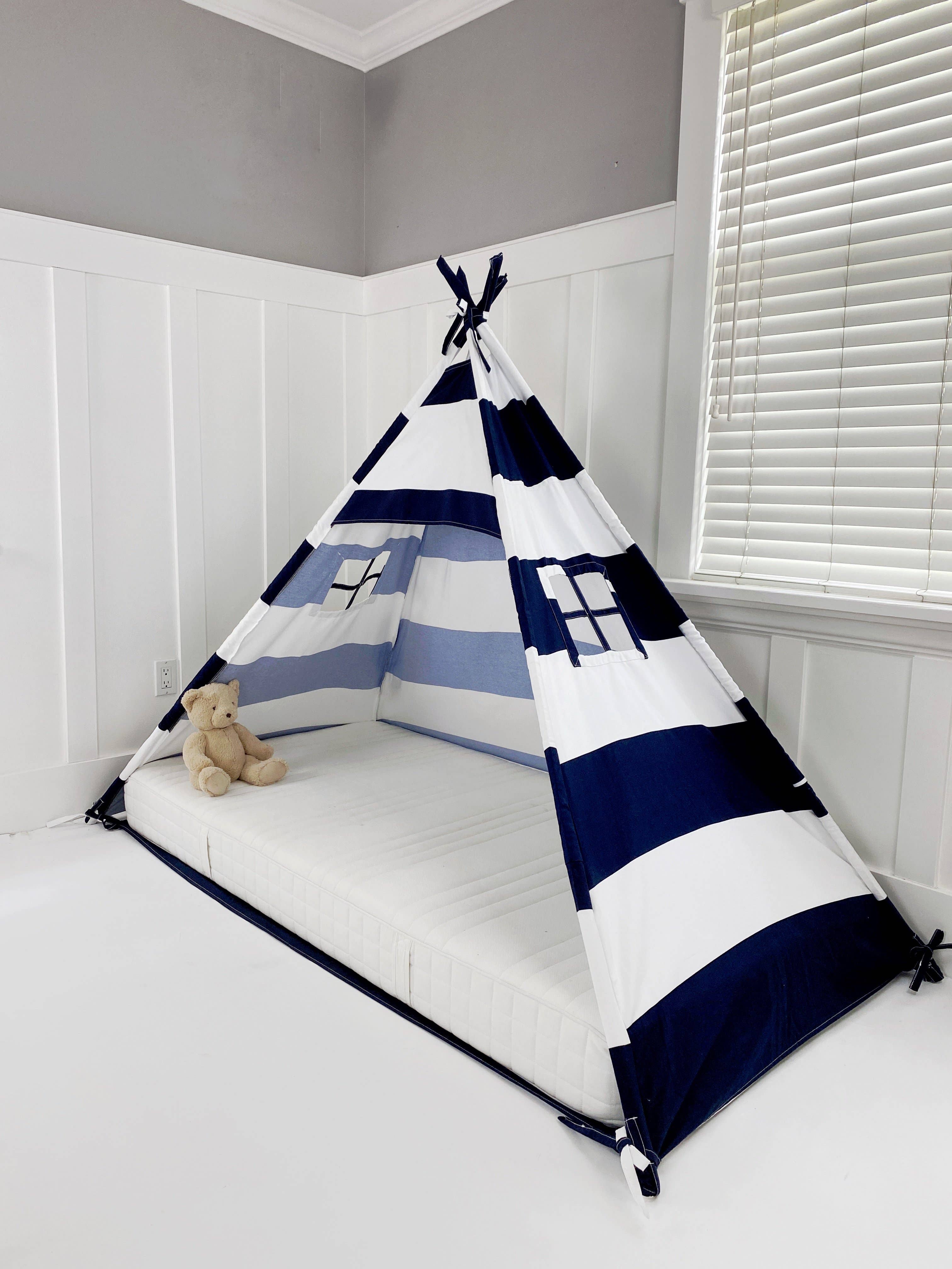 Domestic Objects - Wholesale Tent - Kinderen - Luifelbed voor speeltent in marineblauw en wit gestreept canvas10
