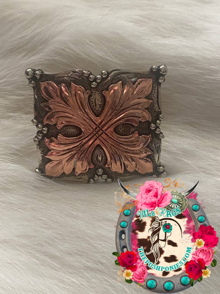 Glissière de foulard sauvage carrée en cuivre fait main 5/8" avec doubles anneaux pour la vente par The Posh Ponies, LLC