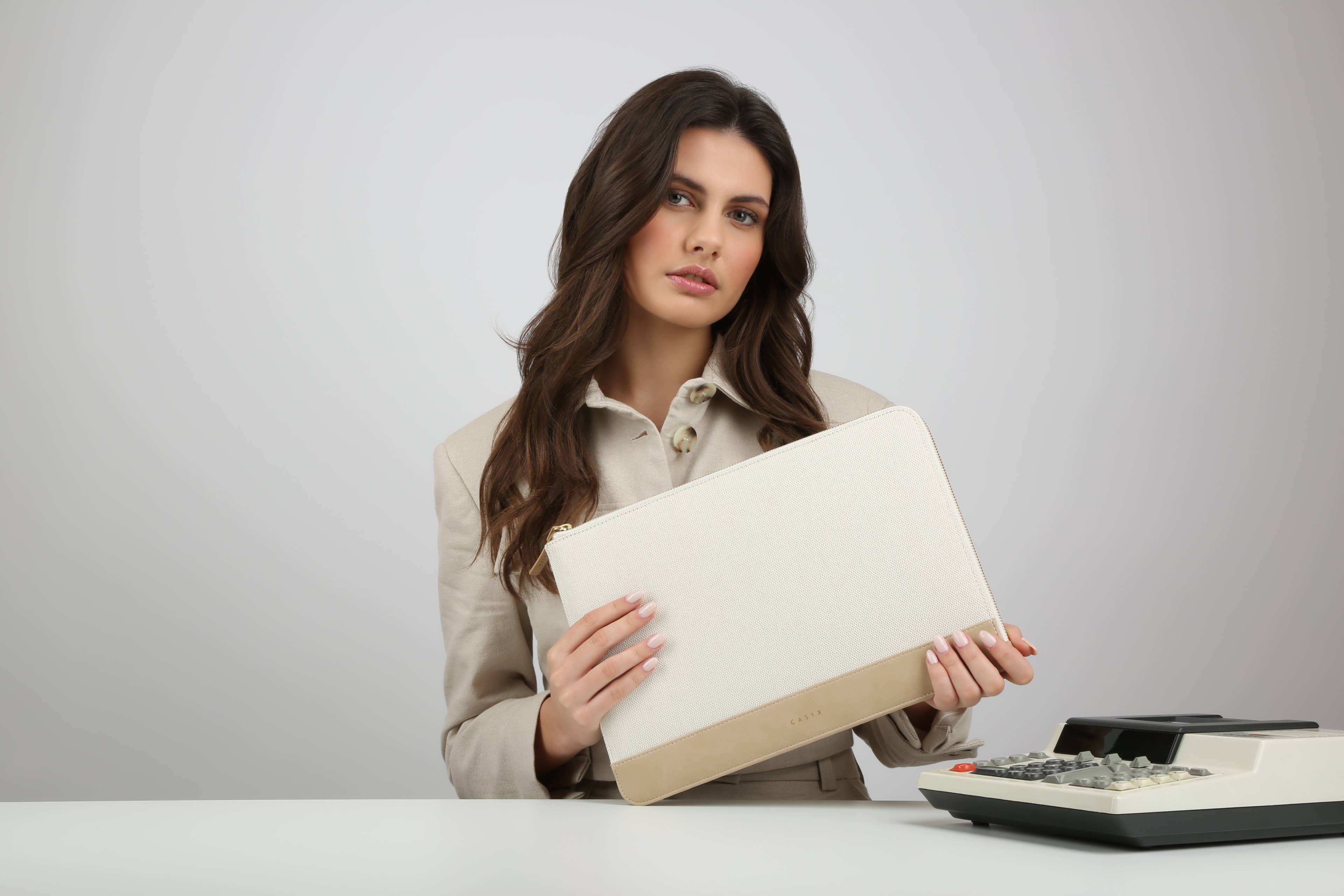 CASYX - Wholesale Laptop/Tablet Case - Women's - Atelier Canvas Sand - laptop sleeve2