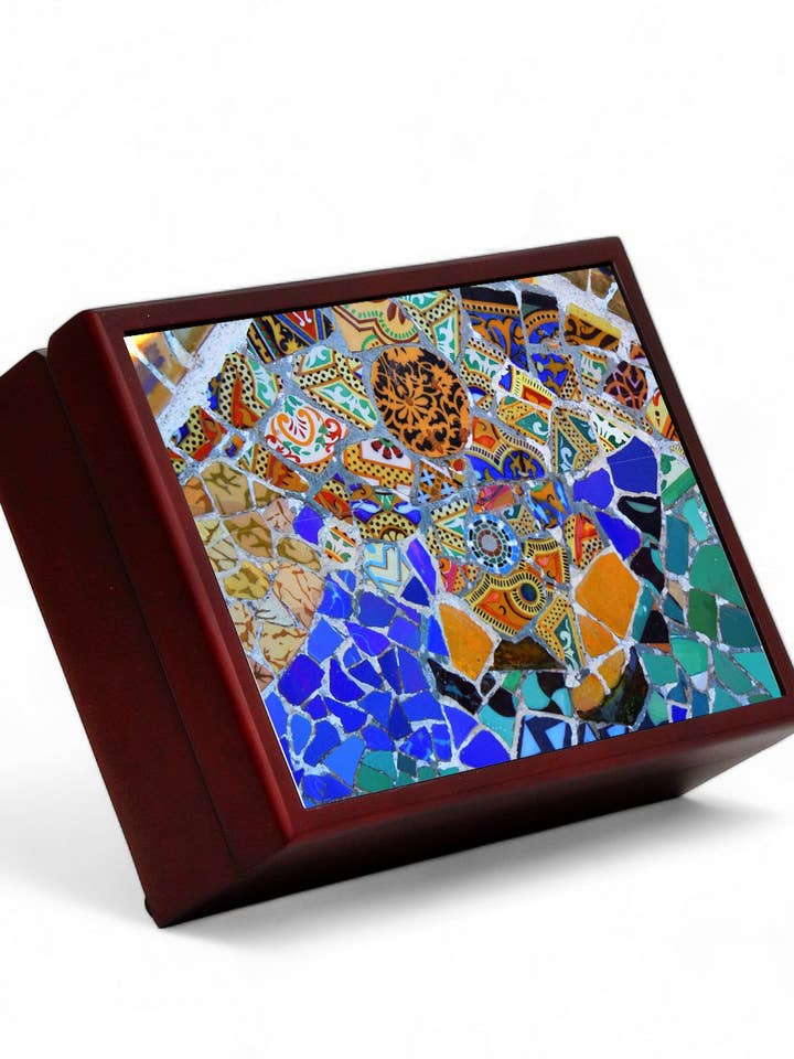 COLLECTION DE BOÎTES EN BOIS : Grande boîte en bois doublée avec carreaux imprimés - Opera « Gaudi Inspiration » pour la vente par SublimArt