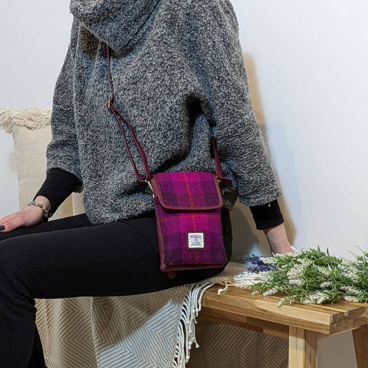 Harris Tweed Mini Crossbody-väska Lila Rutig för wholesale av maccessori