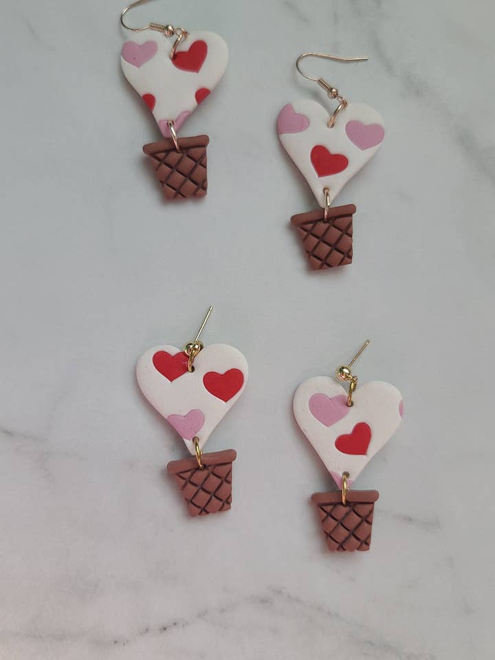 Luftballonohrringe mit heißem Herz | Fimo-Schmuck für den Großhandel von Beckys Creations