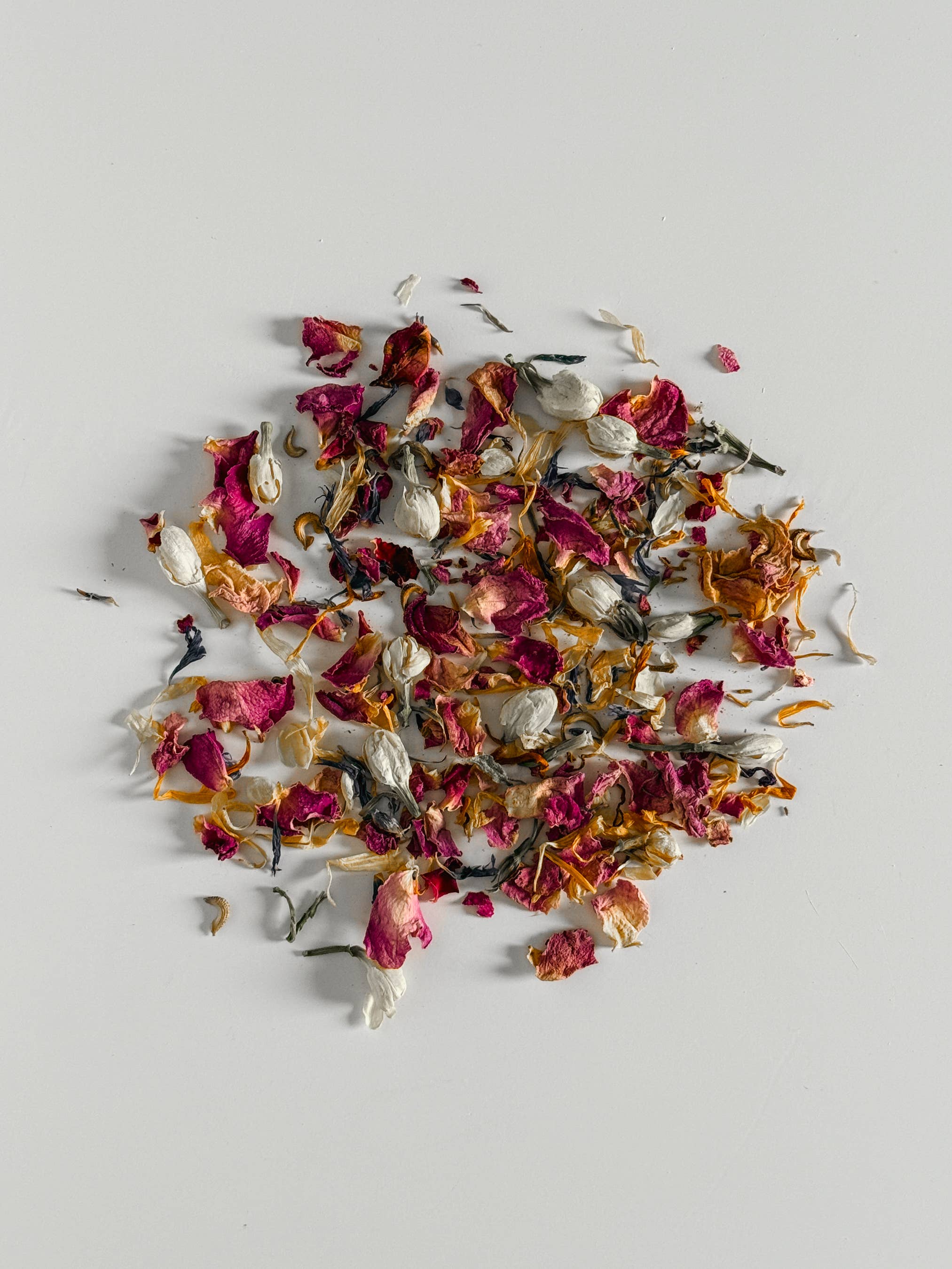 Growing Up Rooted – wholesale Herbs – Flower Sprinkles | Edible Petals for Culinary Delights1