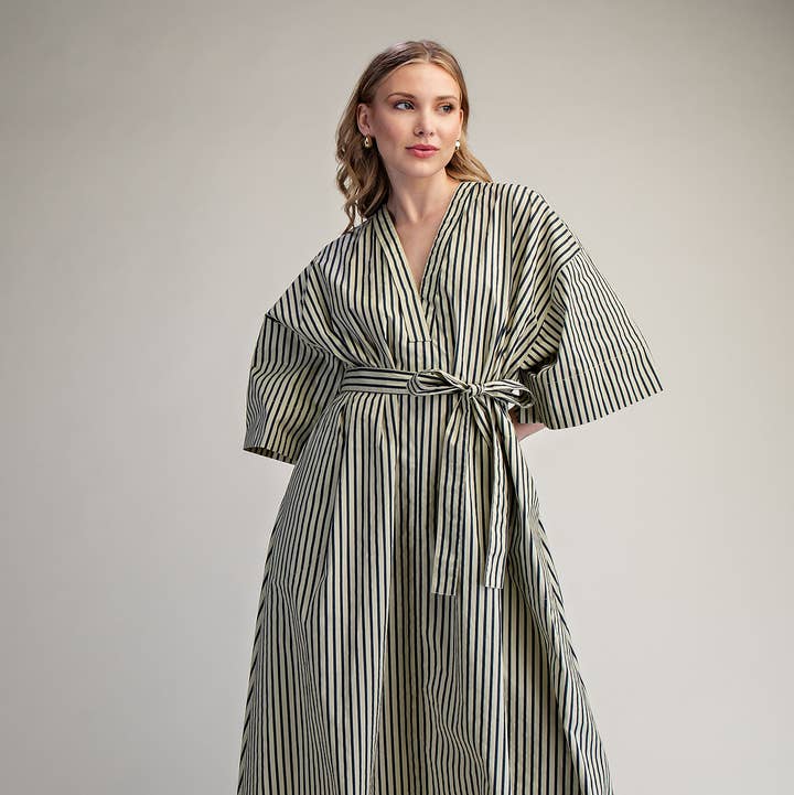 Glam - Wholesale Dress - Women's - Belted Relaxed Stripe Midi Dress20