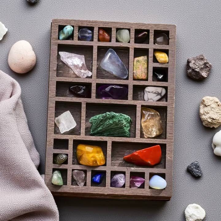 Crystolver (We Cover All Import Fees) – Engroshandel Spirituelle sten og krystaller – Trægitter med naturlige sten0