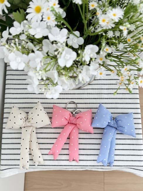 MOND HAUS - Vendita all'ingrosso Portachiavi - Donna - Portachiavi Renji | Ciondolo a forma di grande nastro con imbottitura a pois4