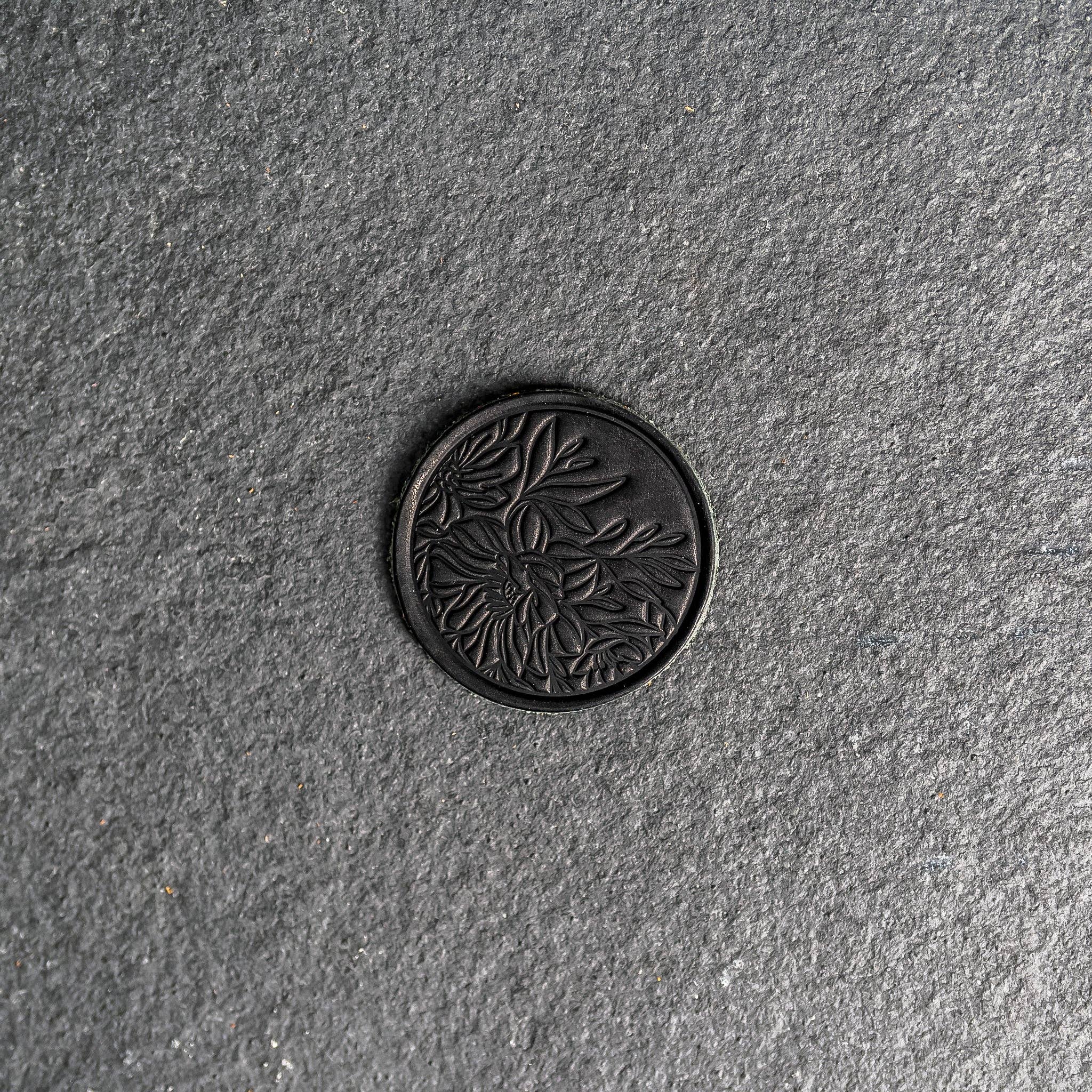 Ox & Pine - Vendita all'ingrosso Toppe - Toppe in Pelle Floreale con Chiusura a Strappo Opzionale - Cerchio4