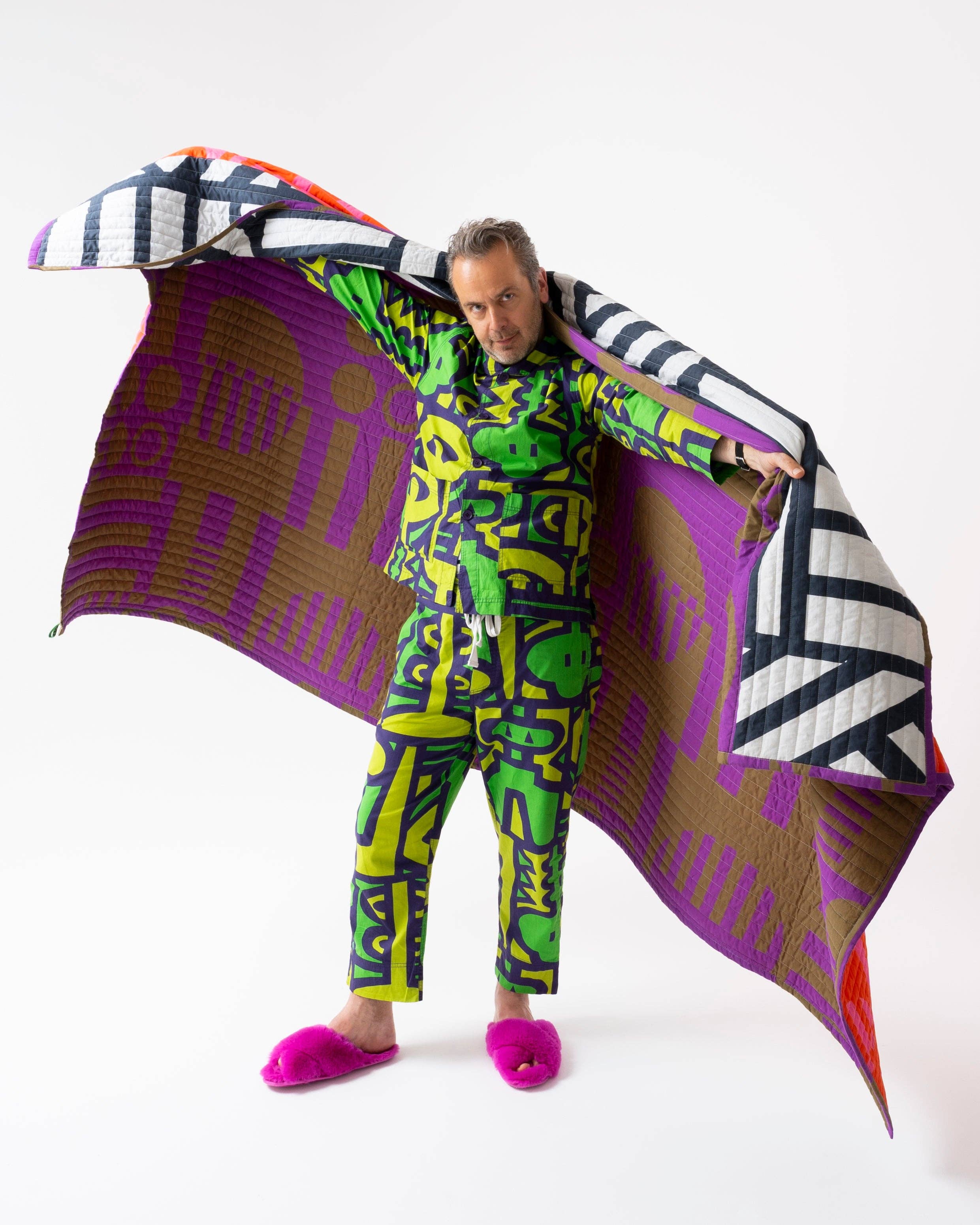 Irregular Sleep Pattern – wholesale Throw blanket – Reversible Quilted Throw in Hot Grape8