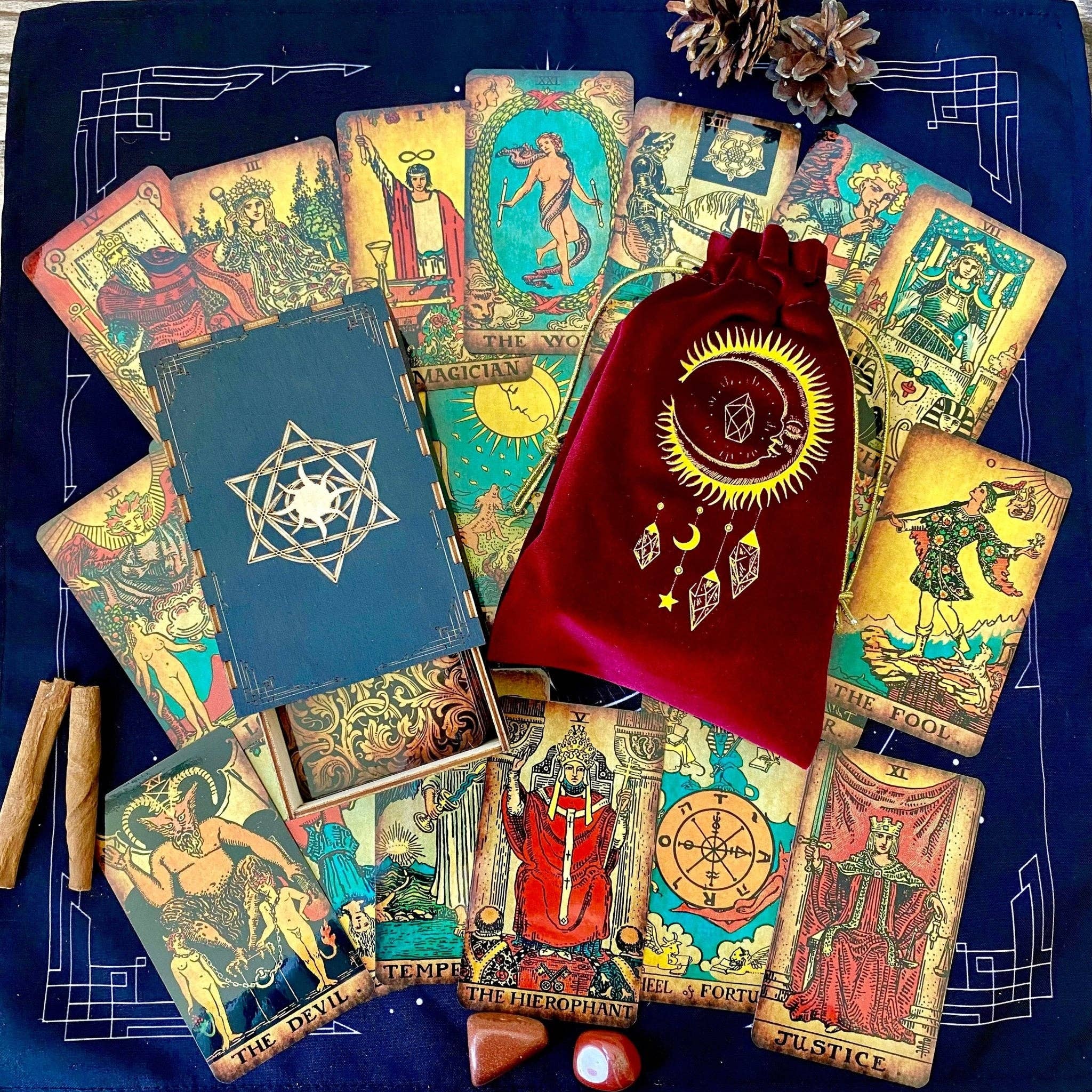 DarkForestLTD - Vente Cartes de tarot - Jeu de tarot vintage sans bordure The Rider Waite9