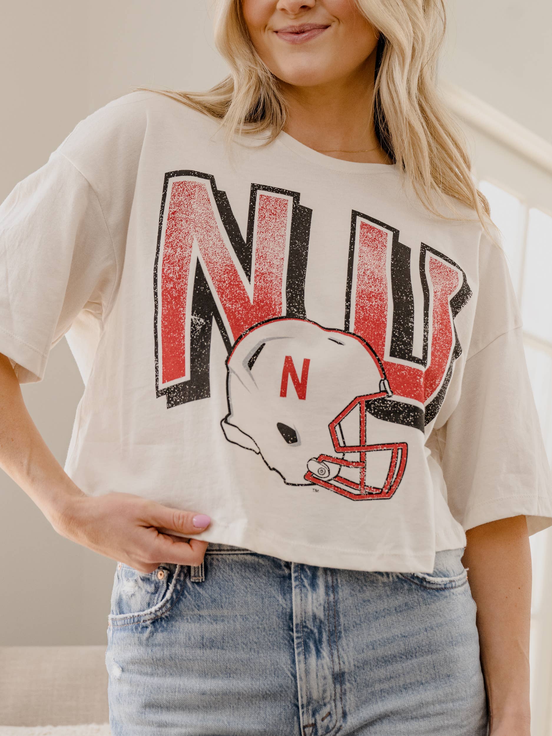 LivyLu - Wholesale Screen Printed T-Shirt - Women's - Nebraska Huskers Helmet Fade Off White Cropped Tee3