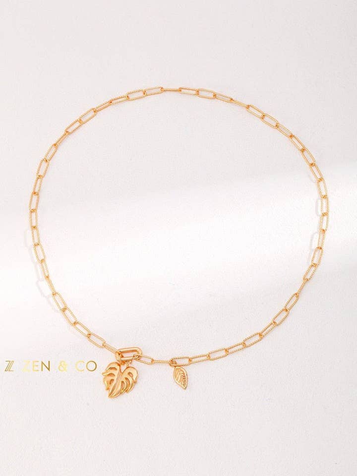 LUCY GRAY Gold chain necklace with leaf peadant for wholesale by ZEN&CO Studio