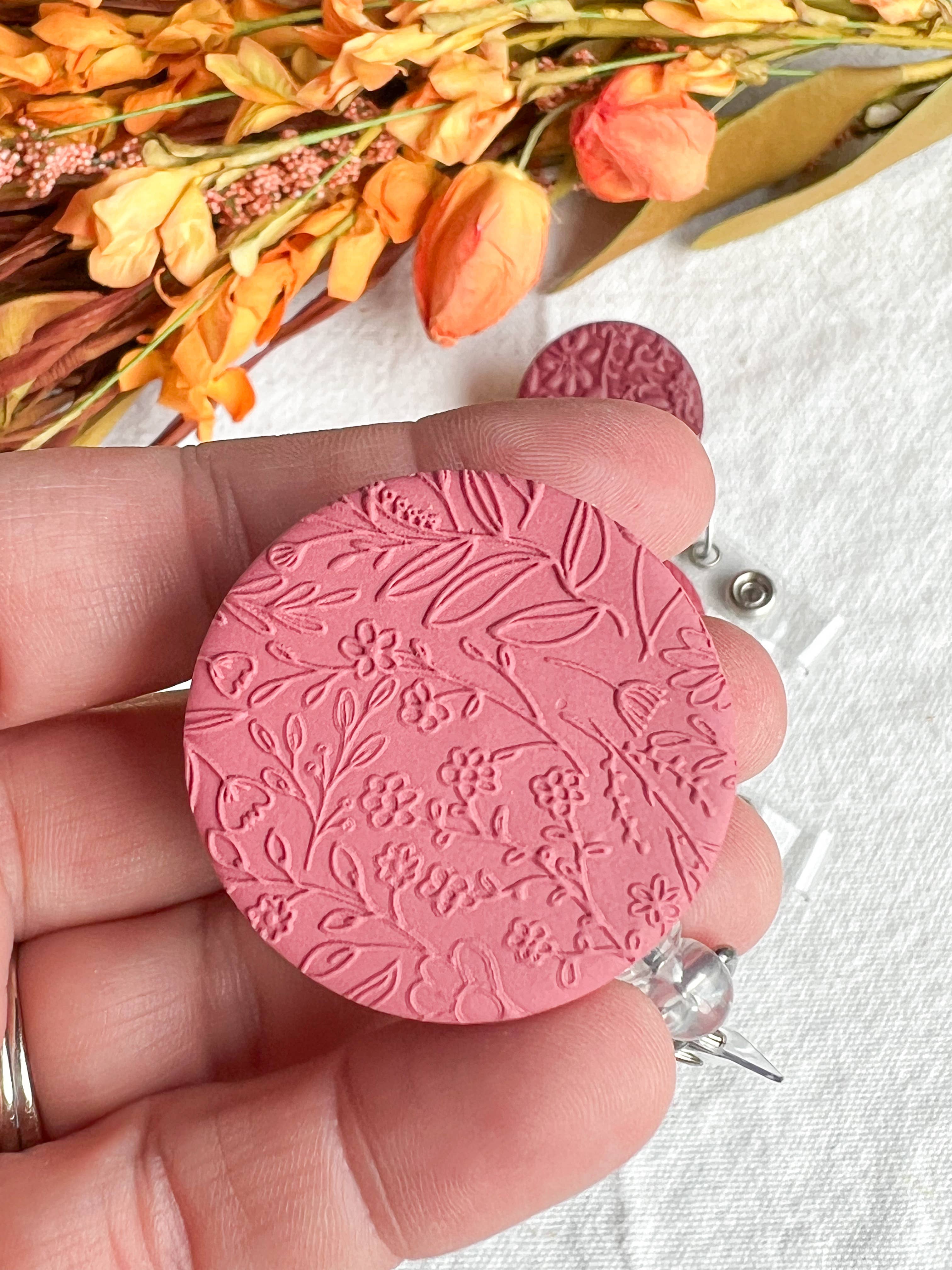 Morning Dew Designs - Vente Accessoire de badge – femme - Badges d'identification pour infirmières/enseignantes en argile polymère texturée et colorée8