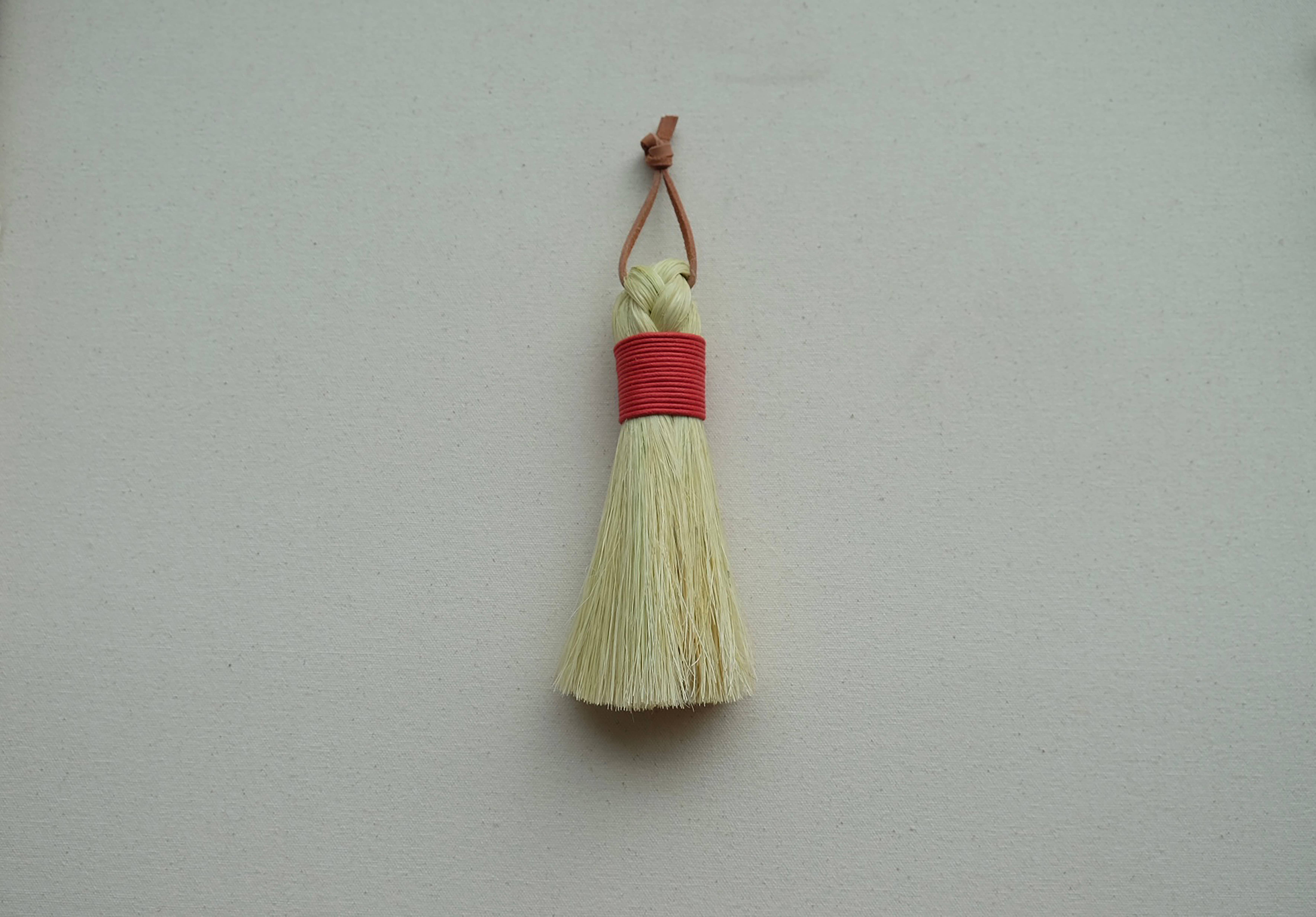 S W E V E N - Wholesale Broom - Round Whisk Table Broom | Handmade | Tampico | Minimal0