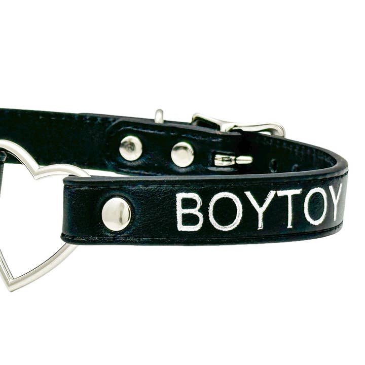 FCK632SIL-SIL ANEL DE CORAÇÃO PRATA NOME IMPRESSO CHOKER VEGANO por atacado de Funk Plus