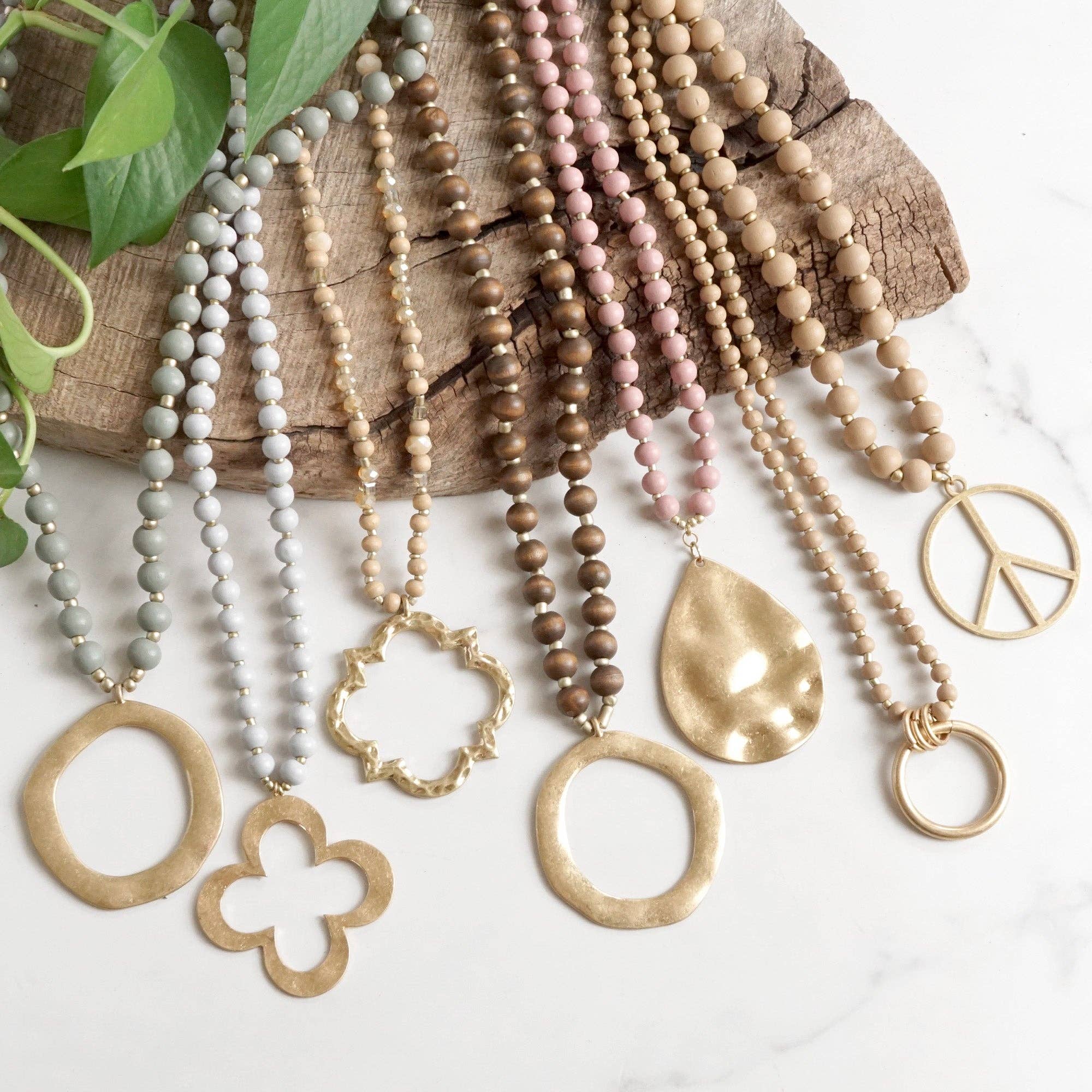 PennyLine inc - Vente Collier de perles - Collier long en perles de bois avec anneau cercle doré - Crème4