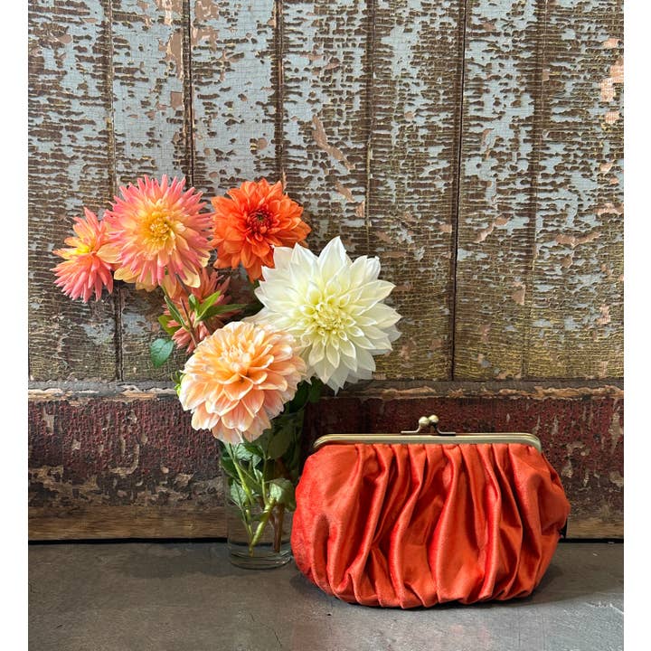 Grands sacs en velours pour la vente par FACE Stockholm