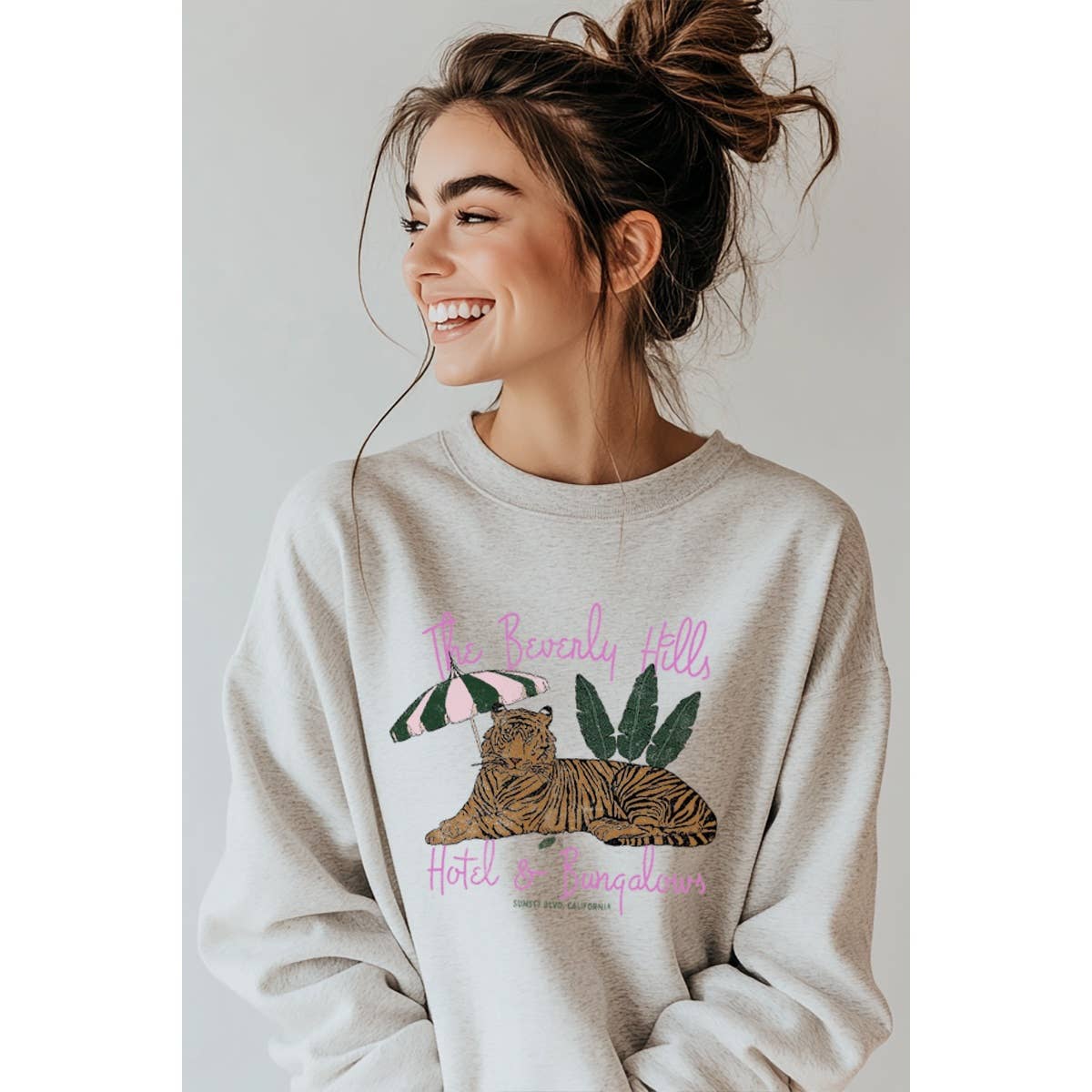 Illustrated Society - Wholesale Graphic Sweatshirt - Unisex - BEVERLY HILLS HOTEL VINTAGE GRAPHIC SWEATSHIRTS4